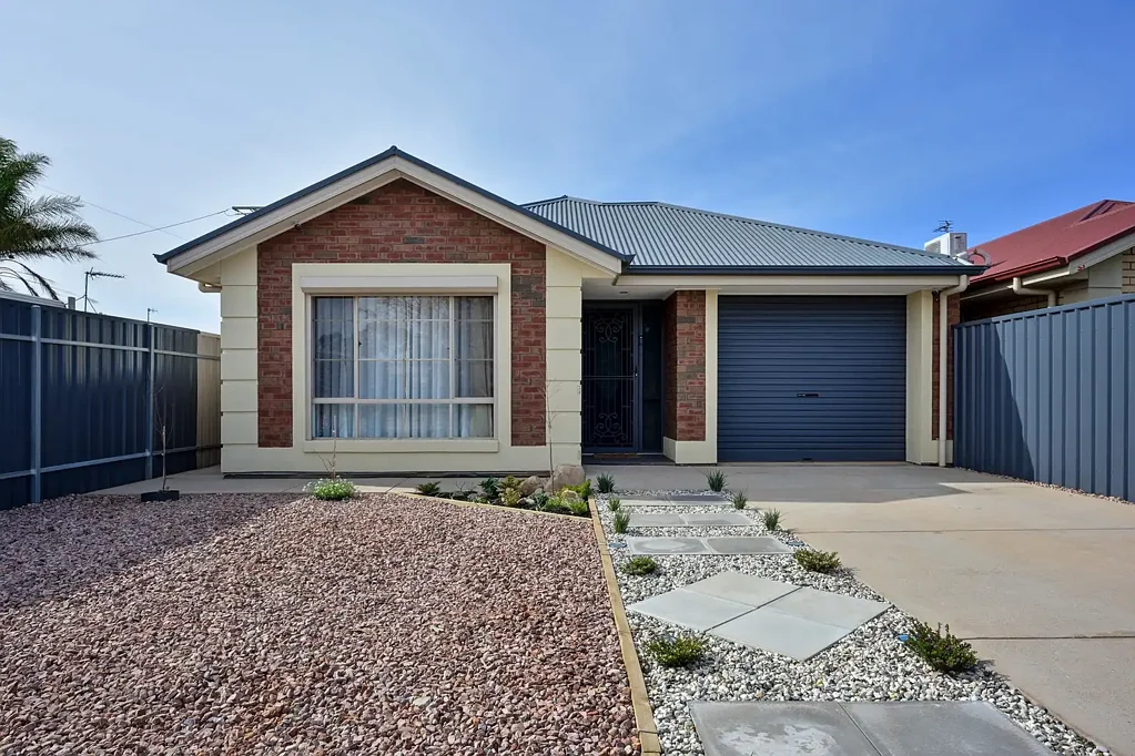 Whyalla Norrie 4બેડરૂમ IMMACULATE CONDITION & CENTRAL LOCATION!