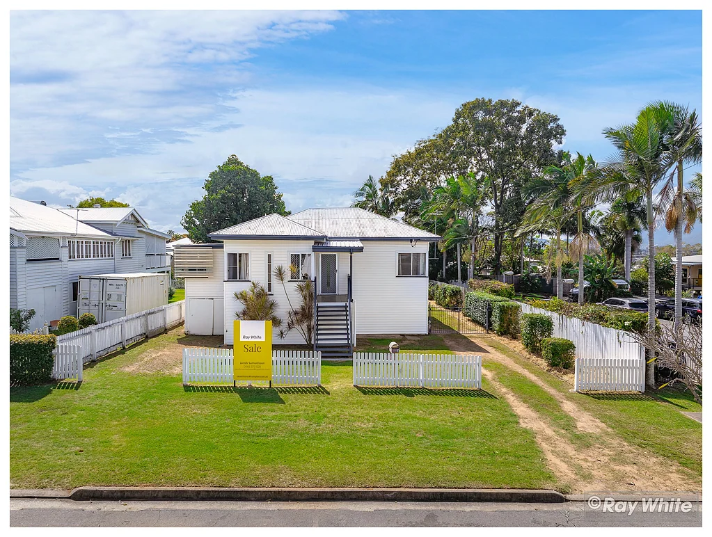 6 Queen Street, The Range, QLD 4700