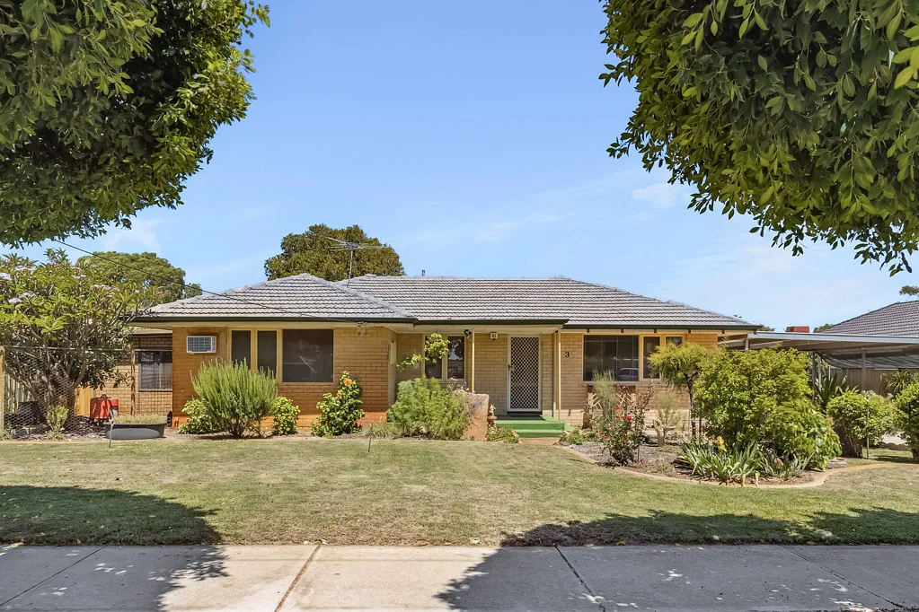 3 Devenish Rd, Lockridge, WA 6054