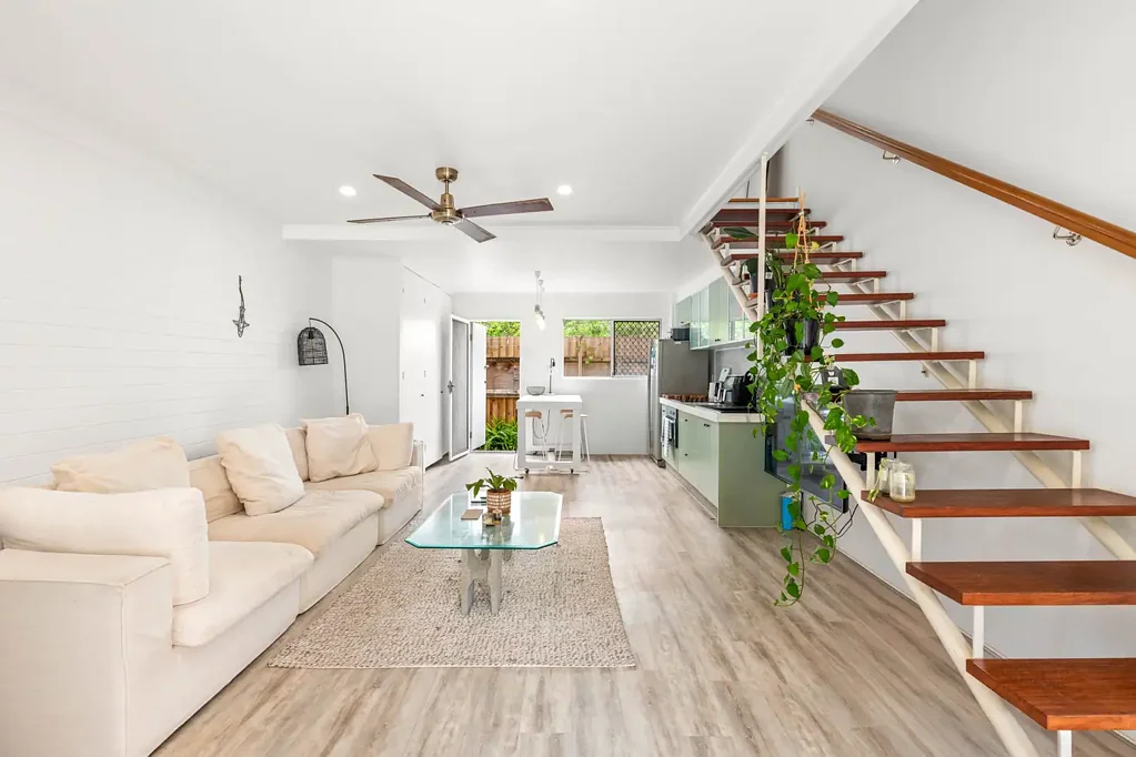 Prime location in Mermaid Beach