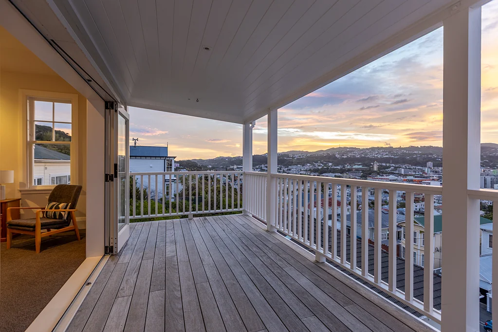 Mount Victoria 5房  GRACIOUS FAMILY HOME - PRIME LOCATION