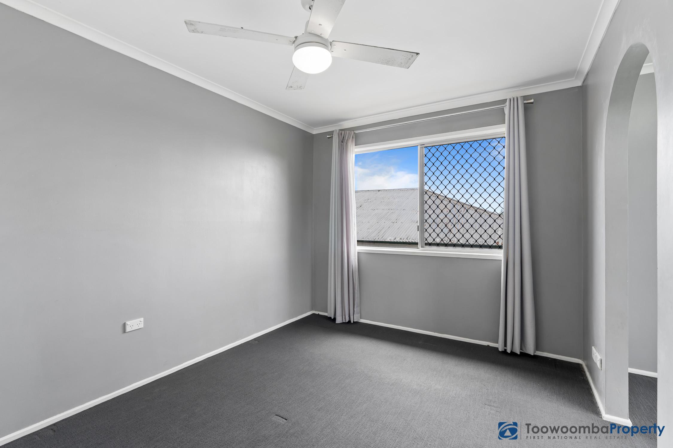 17 SHIEL ST, RANGEVILLE QLD 4350, 0房, 0浴, House