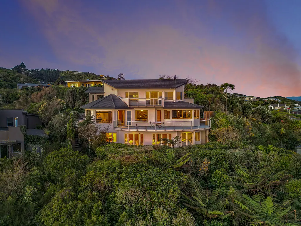Korokoro 4房  Harbourview Hillside Masterpiece