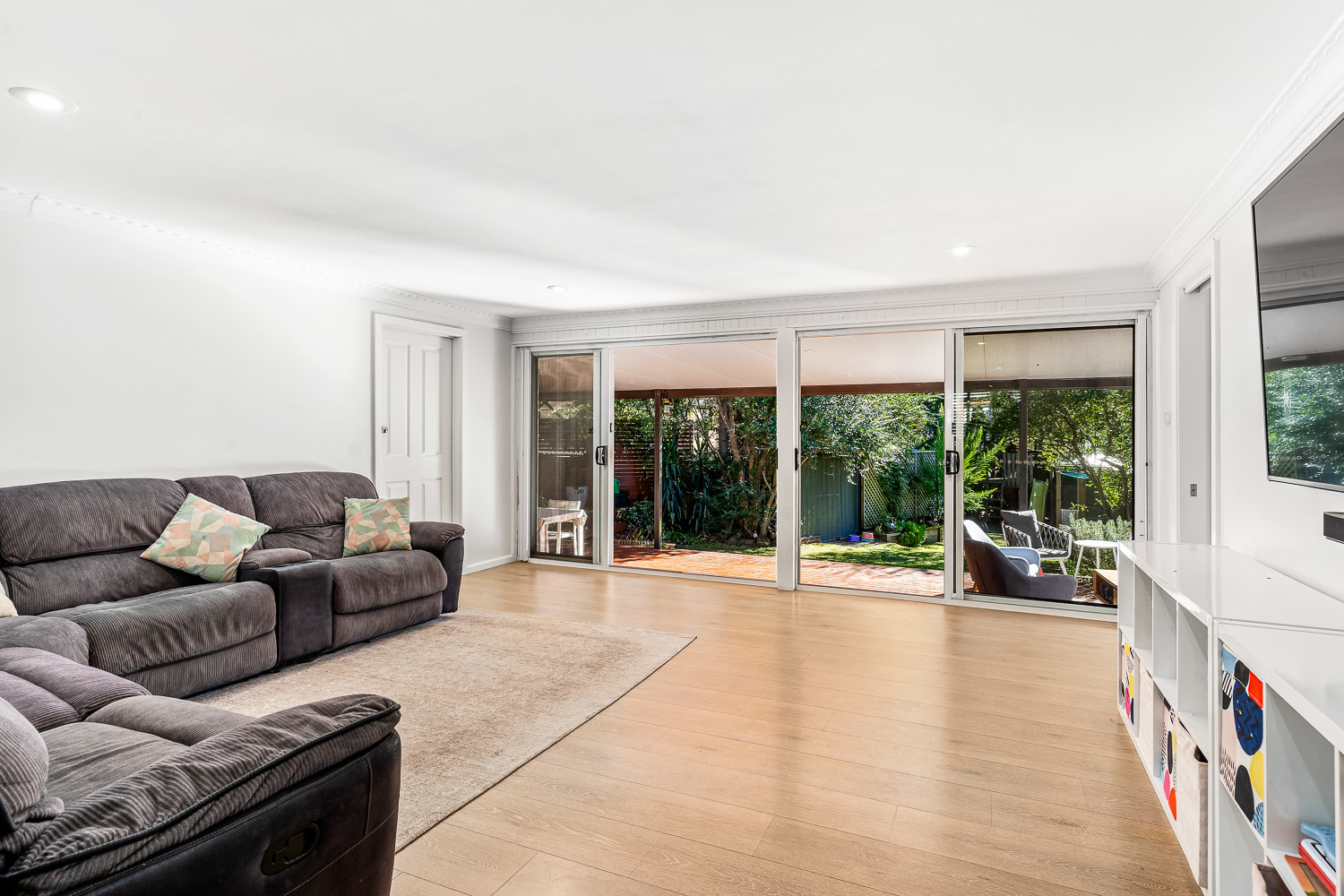 17 WHITEGATES AV, PEAKHURST HEIGHTS NSW 2210, 0 habitaciones, 0 baños, House