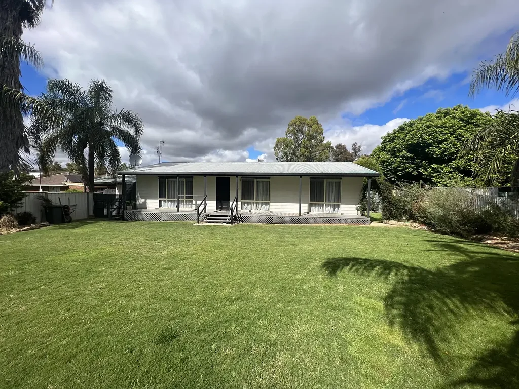 Neat As A Pin ~ Three Bedroom Home