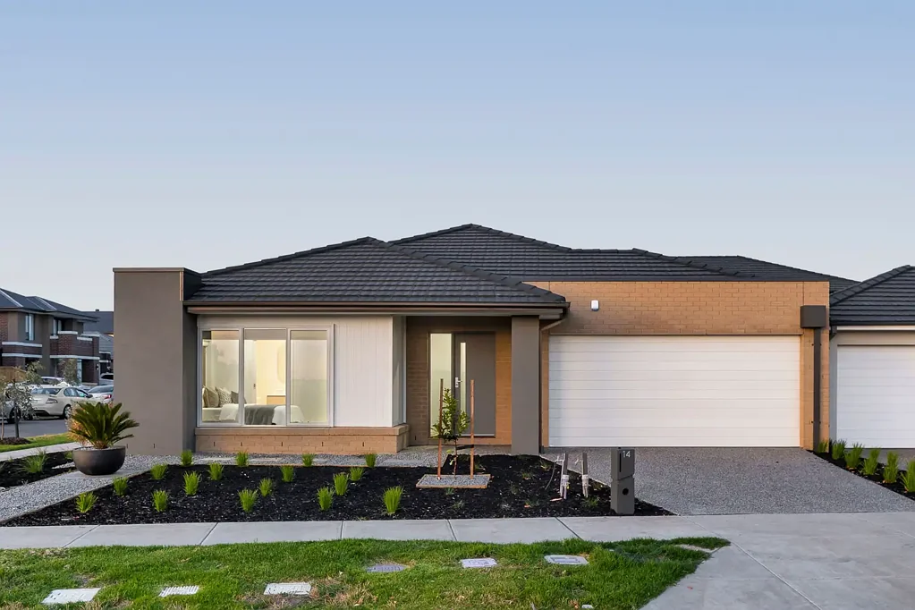 Kilmore 4部屋 Contemporary Elegance Meets Family Functionality