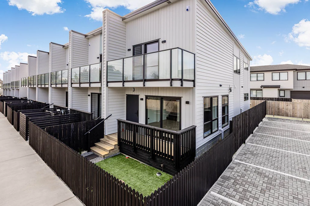 Papatoetoe 3 Bedroom Affordable and Downstairs Master Bedroom