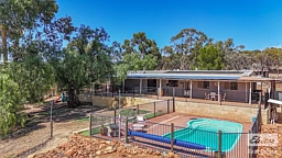 12 Clarkson Street, West Toodyay