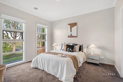 54 Vanderbilt Avenue, Truganina, VIC 3029, 3 Bedrooms, 2 Bathrooms, House