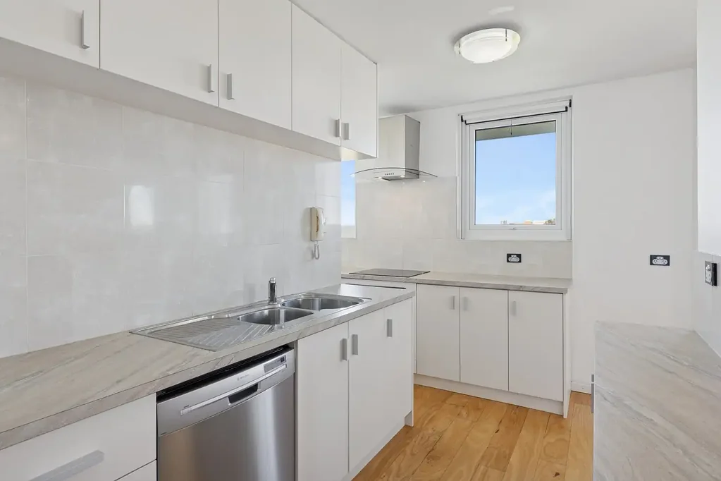 Stunning Perth City and Swan River views