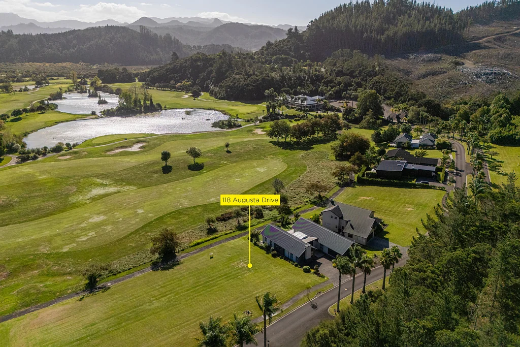 Pauanui Prime Lakes Section - on the First Tee