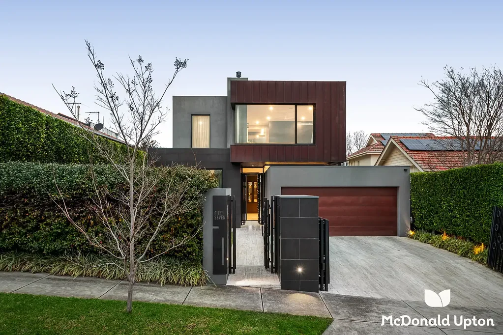 Moonee Ponds 5 Slaapkamer Expressions of Interest Closing Thursday August 20th at 5:00pm unless sold prior