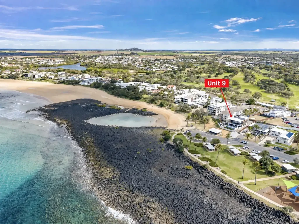 Bargara 2房  PRICE UPDATE - NOW OFFERS ABOVE $699,000 - Your Beachside Escape with Income Potential – Fully Furnished & Dual-Key