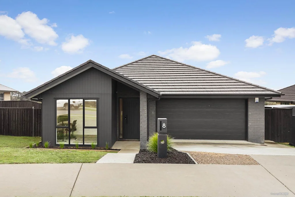 Glenbrook 4房  Modern Coastal Living at Its Finest
