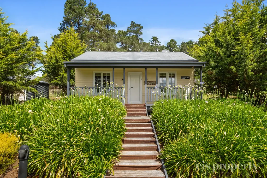 Country Cottage With Utilities Included