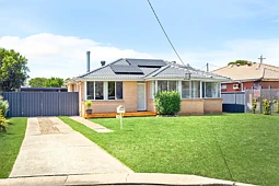 8 Edward Close, Werrington