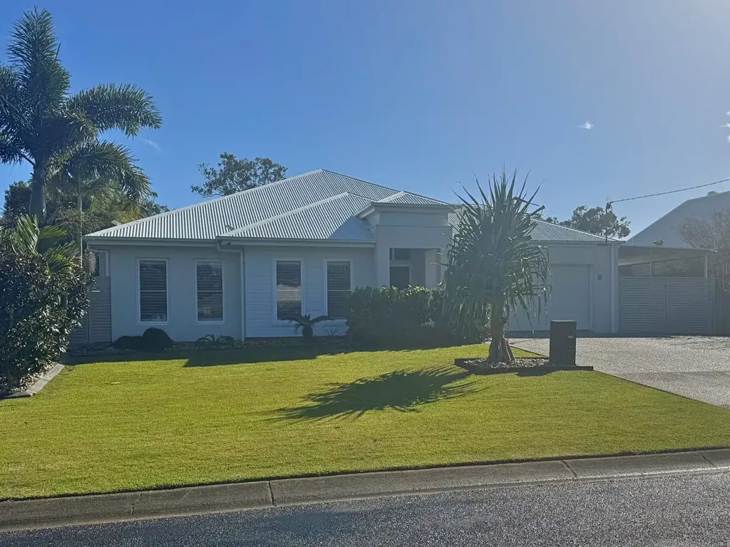 42 Spence Street, Point Vernon, QLD 4655