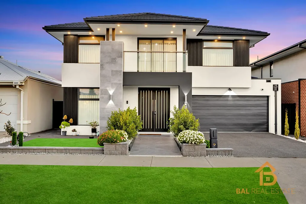 Truganina 5Phòng ngủ An Architectural Masterpiece Defined by Uncompromising Elegance