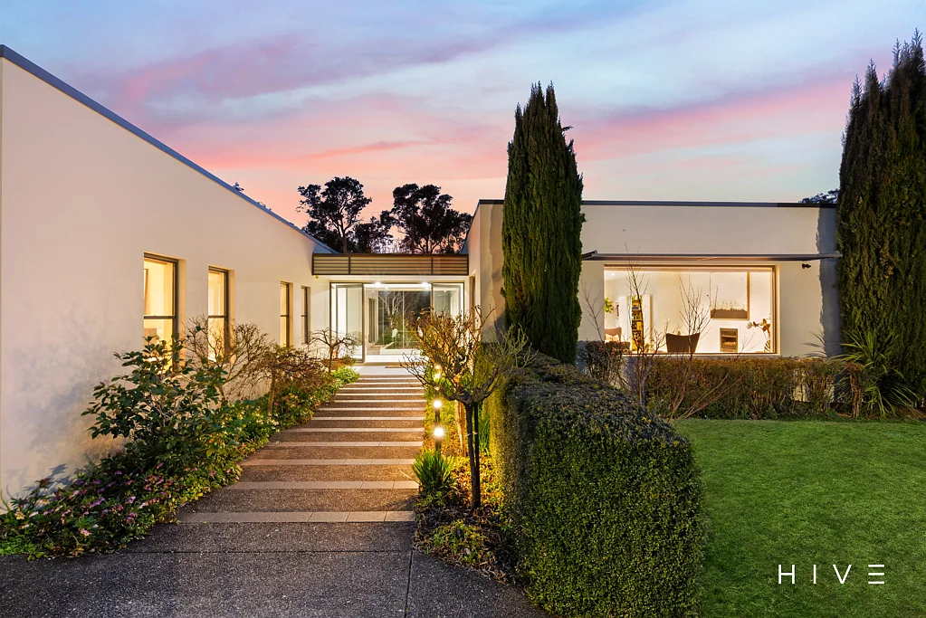 Campbell  A landmark on the landscape on this 1384m2 landholding.