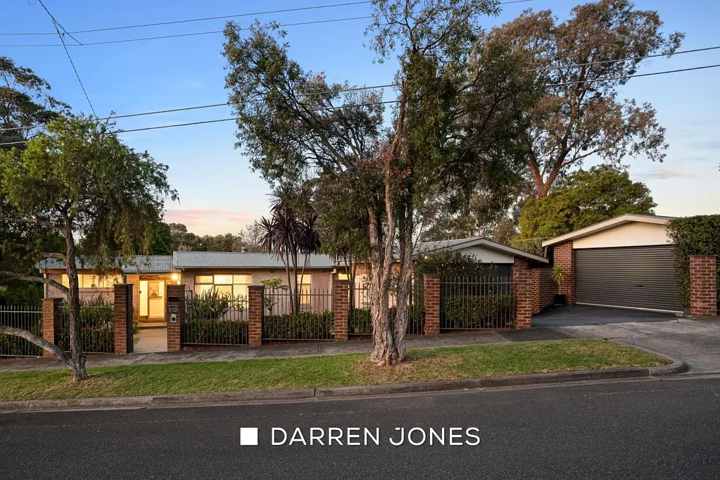 Lower Plenty 3ਬੈੱਡਰੂਮ Alfresco Focused Poolside Paradise