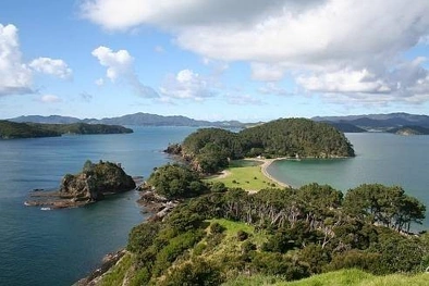 行走在岛屿湾的诗画仙境 - 新西兰布雷特角步行道（Cape Brett Walkway） ... ... ... ...