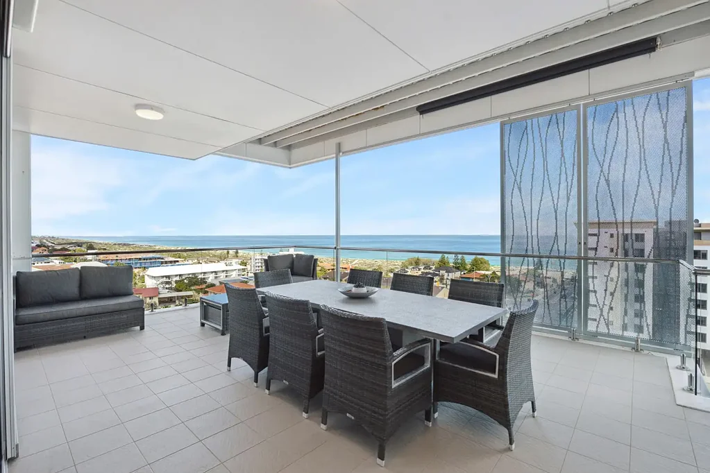Scarborough 3部屋 Stunning Ocean-View Apartment in Prime Scarborough Location