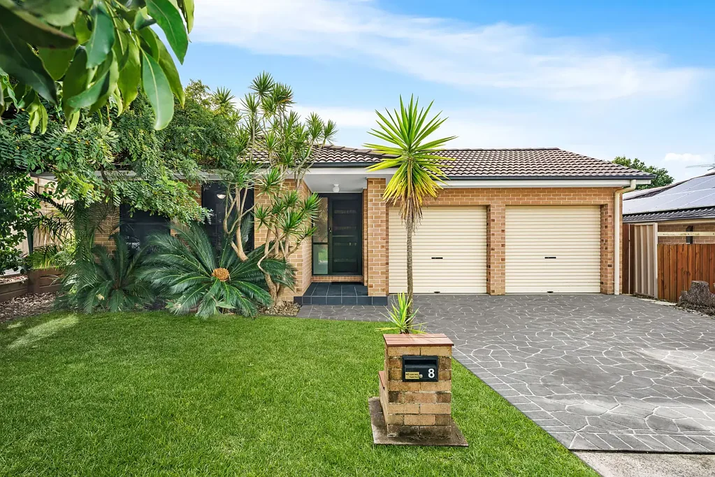 8 Red Ash Avenue, Mount Annan, NSW 2567