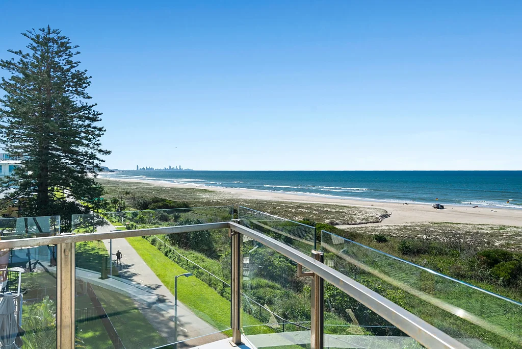 Bilinga 3房  Beachfront Unit - Viewing By Private Inspection