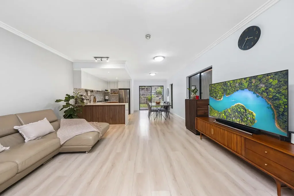 Epping 3 Bedroom Spacious Full-Brick Townhouse Zone for Epping West Public School