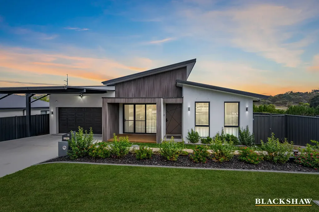 Googong 4 Bedroom Contemporary Living, Elevated in Every Detail
