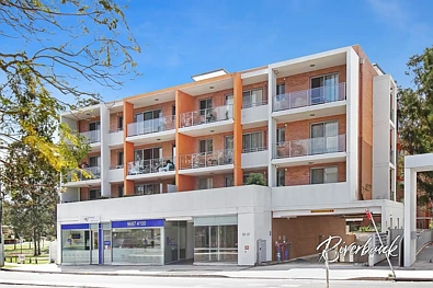 Westmead 3房 Westmead 黄金地段的现代生活 Modern Living in Prime Westmead Location