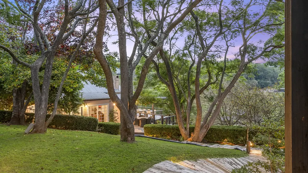 Kurrajong 5房 永恒的乡村魅力，双重居住空间 & 壮丽的山谷景观 Timeless Country Charm, Dual Living & Stunning Valley Views
