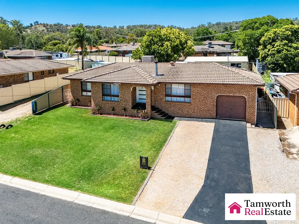 Tamworth 4침실 Fully Renovated Family Home with Shed