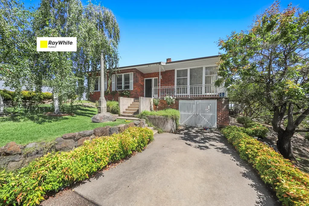 21 Clarke Street, Tumut, NSW 2720