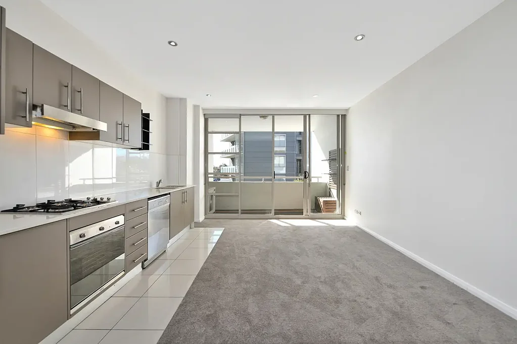 LEASED - HOLDING DEPOSIT RECIEVED