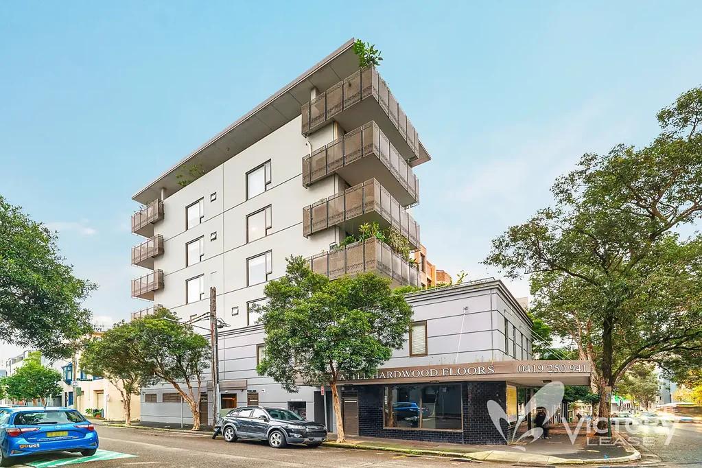 Surry Hills 2房 终极生活方式 精品大楼  宽敞私人露台  现代厨房 燃气灶  时尚浴室  安全停车位  步行至中心区域 Stylish Inner-City Apartment with Oversized Terrace