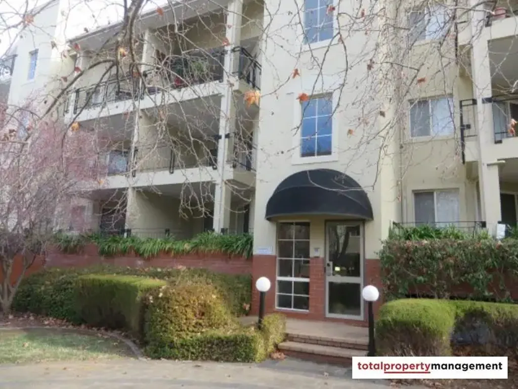 Executive Apartment in Dress Circle Location easy access to Parlimentary Triangle