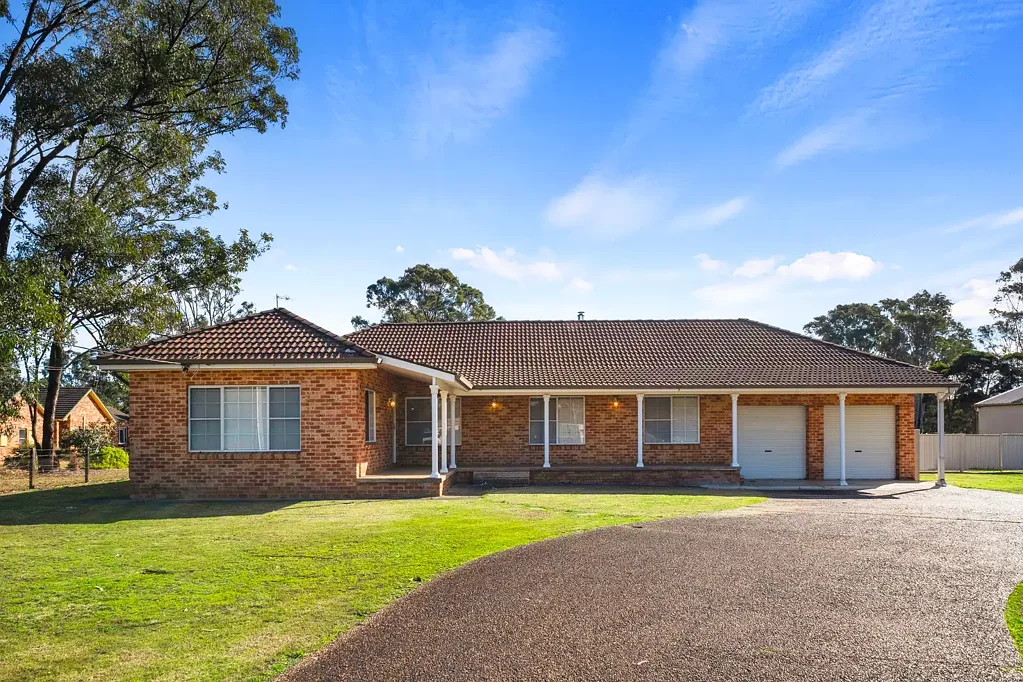 Spacious Family Home with Multiple Living Areas & Outdoor Entertaining