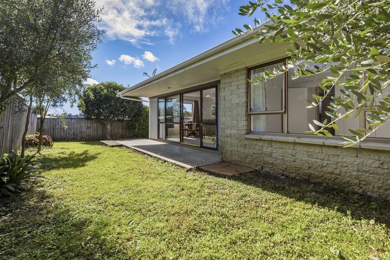 2/168 Pigeon Mountain Road, Half Moon Bay, Auckland - Manukau, 2 phòng ngủ, 1 phòng tắm