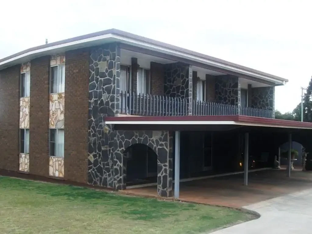 Townhouse  Close to Swickers - Break Lease Lease till March 2027