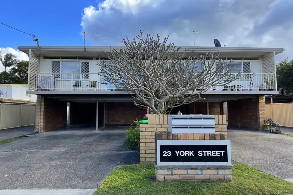 CENTRALLY LOCATED GROUND FLOOR UNIT