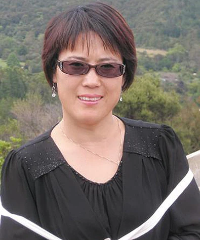 惠灵顿受害华人家属来新处理后事
