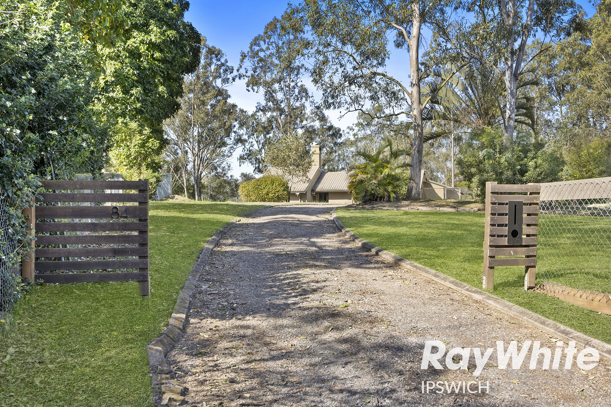 84 LEICHHARDT CR, BARELLAN POINT QLD 4306, 0房, 0浴, House