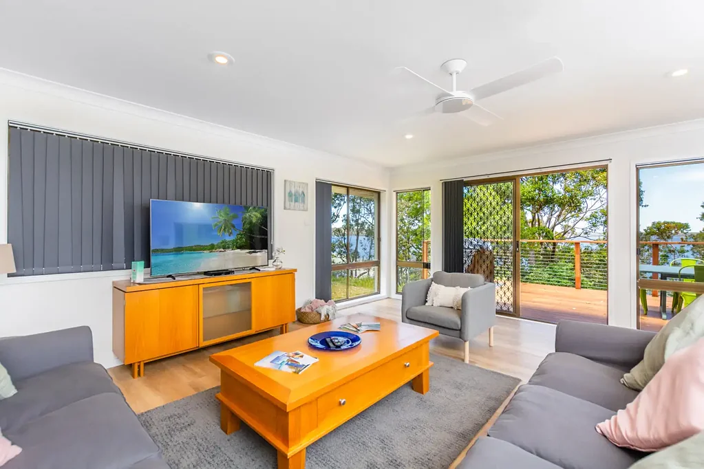 4 Bedroom Waterfront