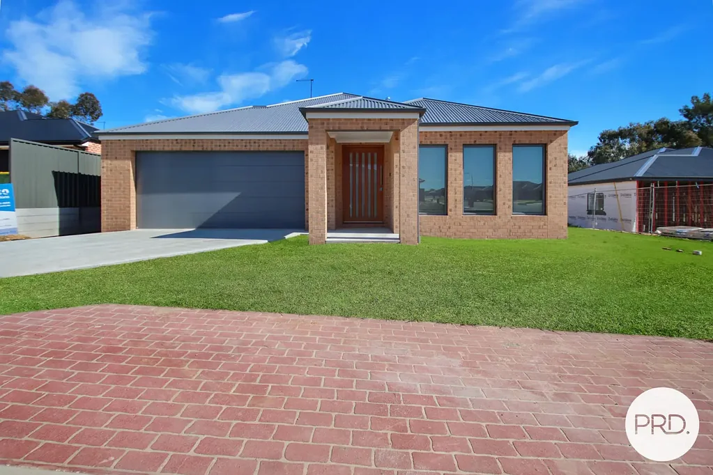 BRAND NEW QUIET COURT LIVING!
