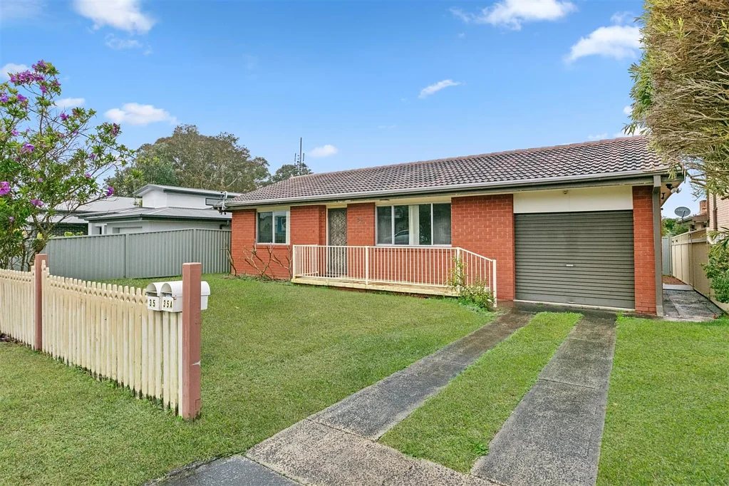 35 & 35a Eighth Avenue, Toukley, NSW 2263