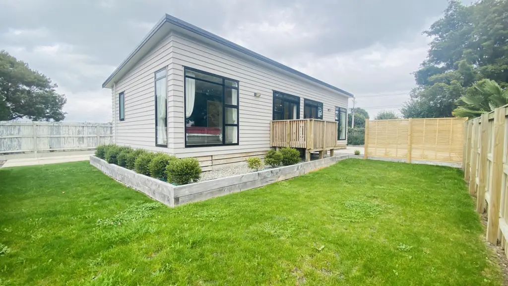 Stunning 3 bedroom home - Fully furnished!