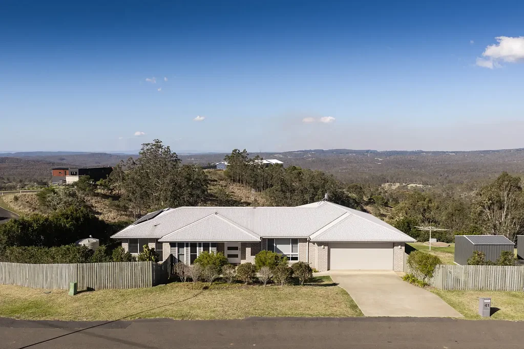 Hampton 4房  Breathtaking Mountain Views with an Income-Producing Airbnb