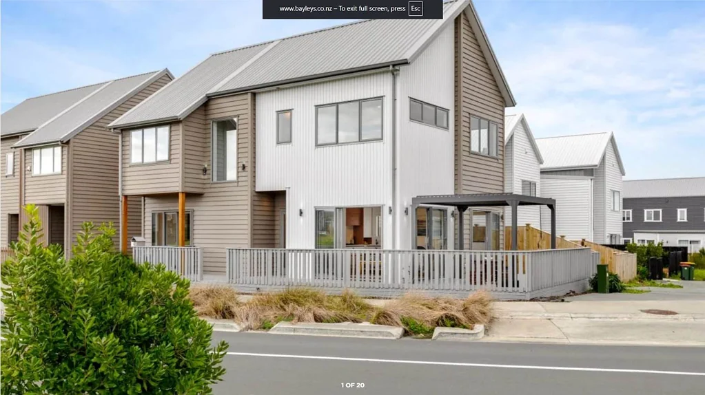 Exceptional Family Living – Modern Luxury & Ef...