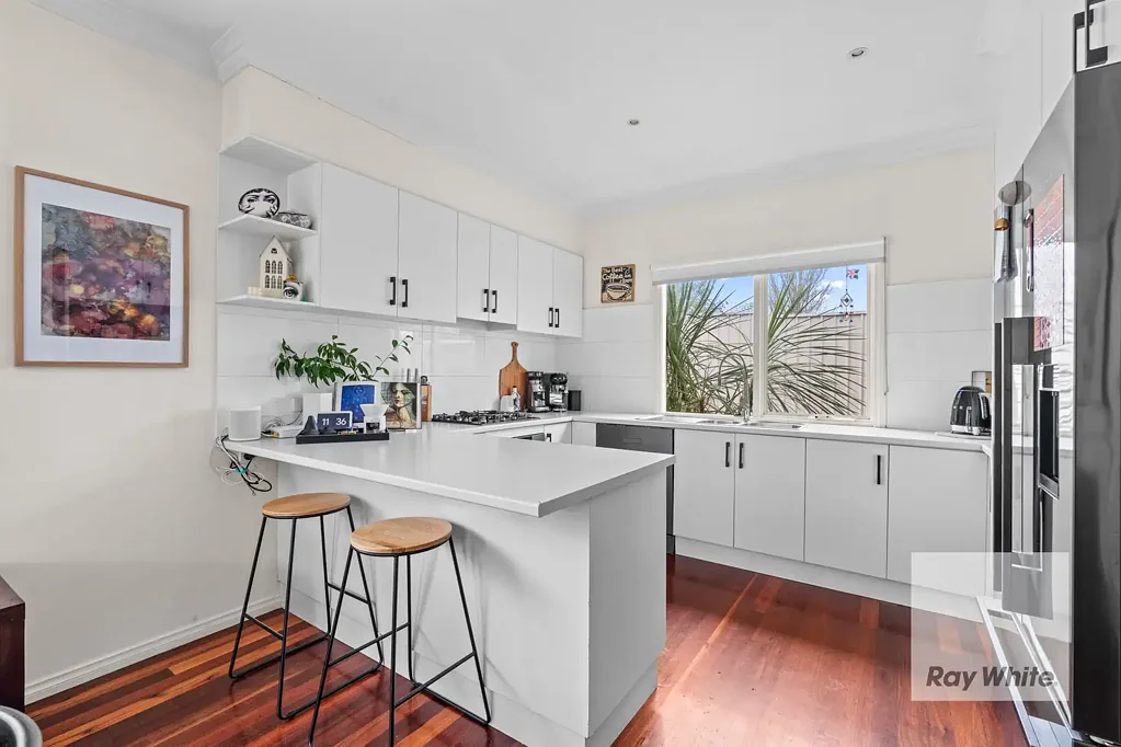 Spacious & Refreshed Unit in Heart of Kingsbury